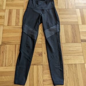 Black Active by Old Navy Biker Leggings XS